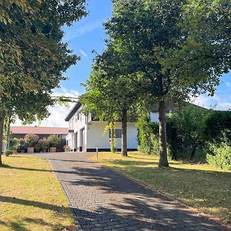 Apartment 100 Qm Im Weindorf - Balkon/Garage Aspisheim 外观 照片