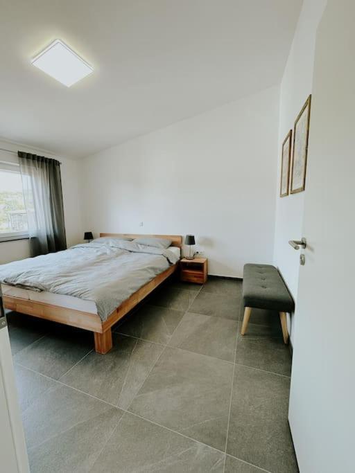 Apartment 100 Qm Im Weindorf - Balkon/Garage Aspisheim 外观 照片